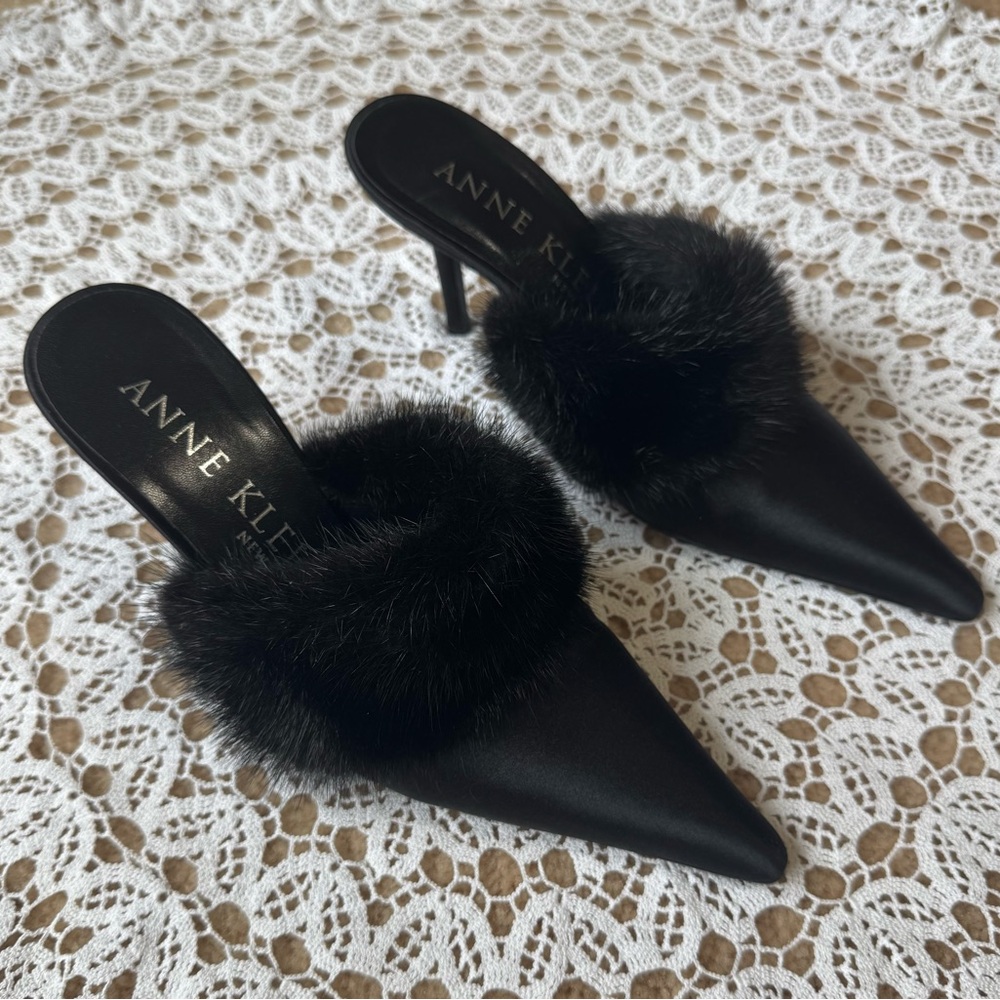 Anne Klein Black Satin Silk Pointed Toe Mules Genuine Fur Trim Italy Y2K 6 1/2